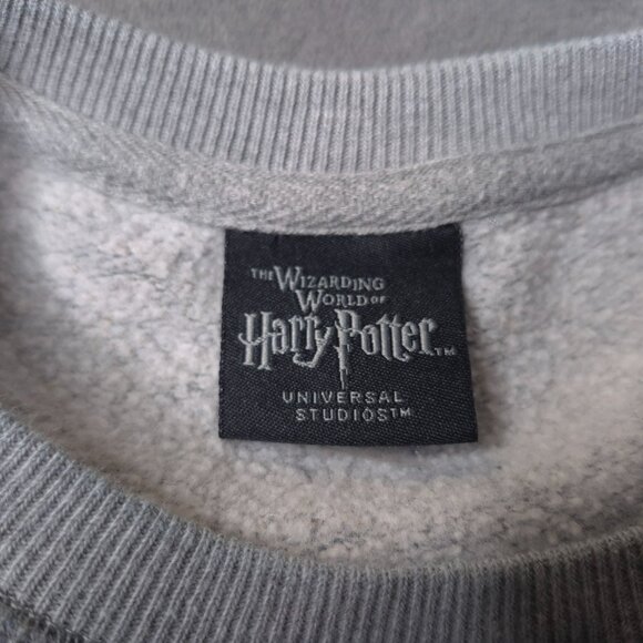 Universal Studios Hufflepuff Sweatshirt XS Harry Potter Crew Neck Embroidered - Picture 5 of 6
